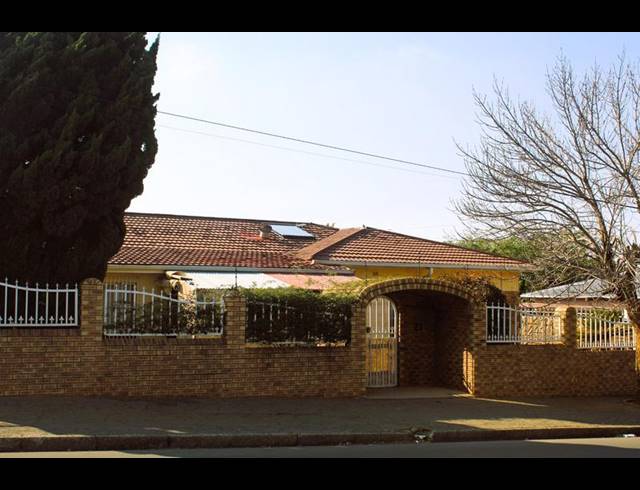 5 BEDROOM HOUSE FOR SALE IN PRIMROSE